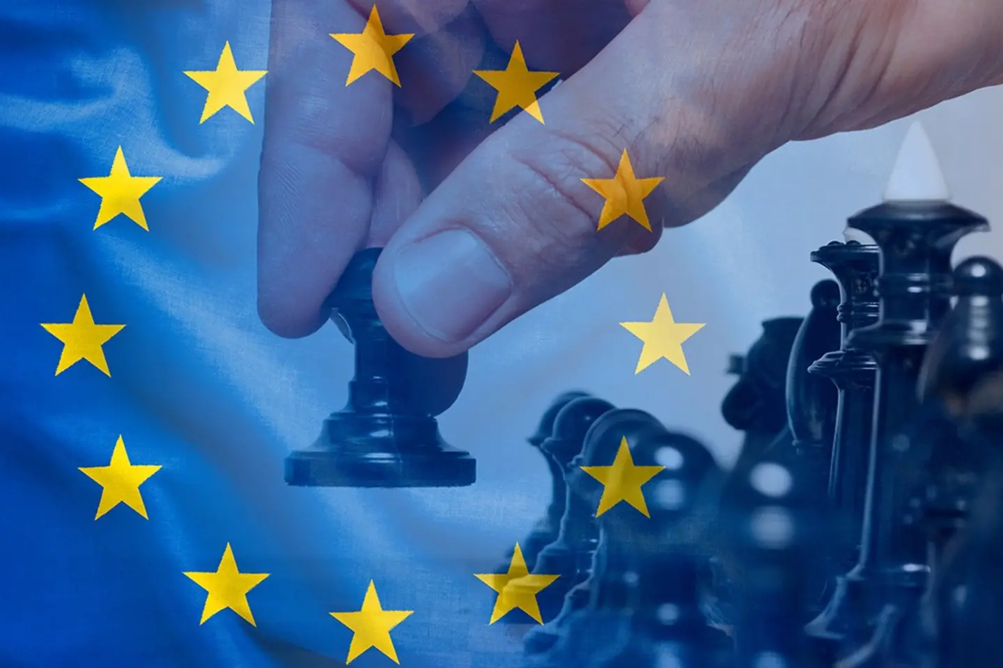 Un coup d’une partie d’échec sur un drapeau européen